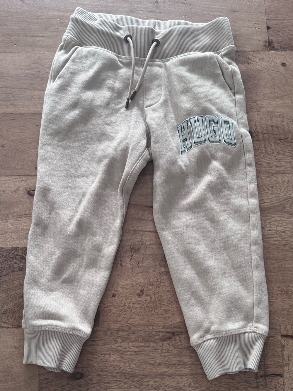 HUGO Kids Light neutral cream Joggers with Logo sz 5 years